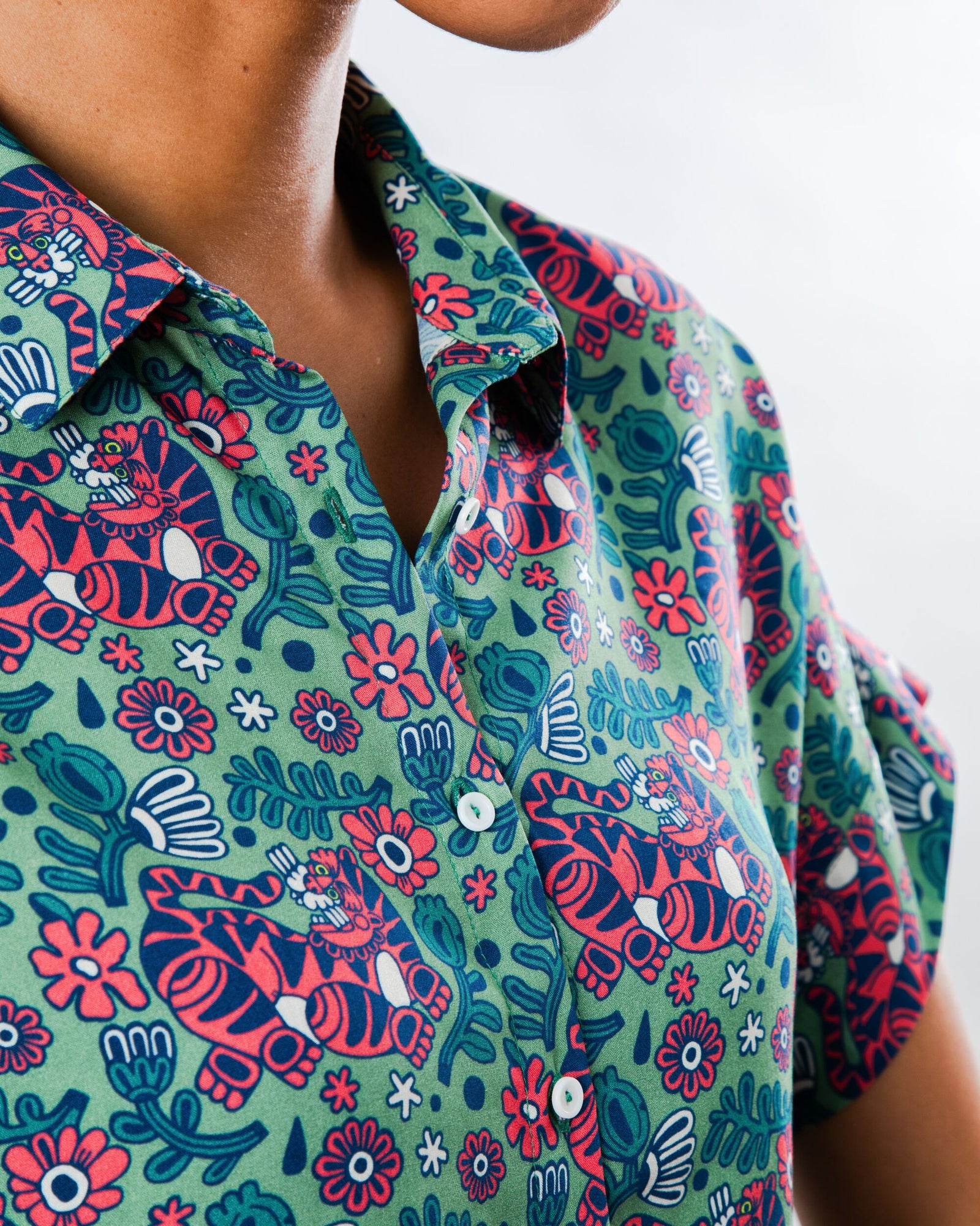 Asis Percales Tigris Batwing Blouse Light Green