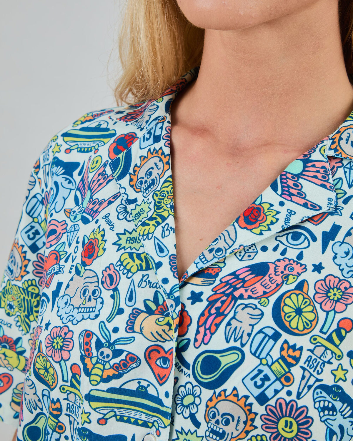 This is Asis Aloha Blouse