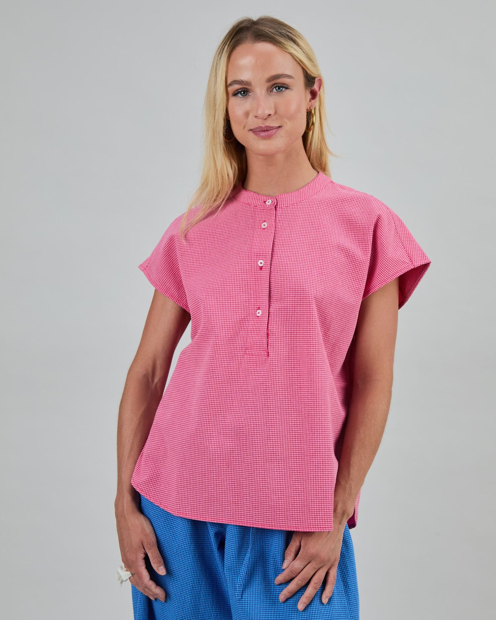 Checks Sleeveless Blouse Pink